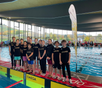 von l. n. r. Henning-Louis Heth, Nevio Knebel, Elias Jiang, Hanna Duong, Karl Thomé, Emma Heneka, Kai Duong, Smilla Mathilda Schönbeck, Ines Weis, Liva Feix, Mara Schwab, Raphael Neubauer, Maximilian Bachmann; nicht im Bild: Bogdan Aslau, Luise Kreickemeier, Sophia Prinz